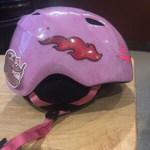 Girl’s GIRO ski helmet